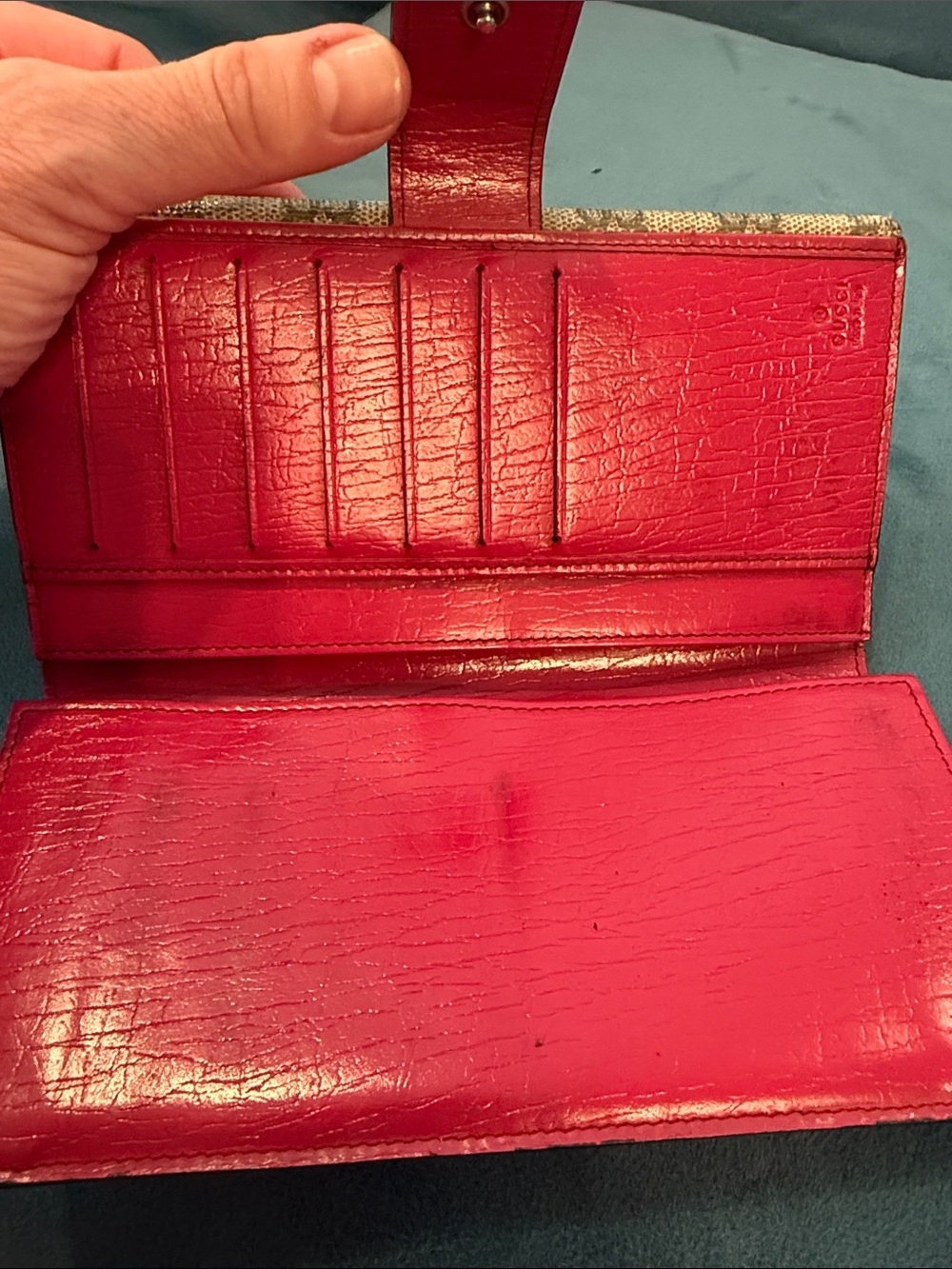 Gucci Beige GG Canvas Wallet with Pink Snap Tab - Picture 3 of 5